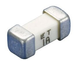Square surface mount fuse: time-lag; 15A